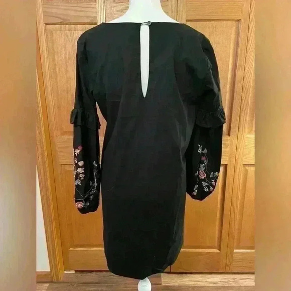 Braeve Black Embroidered Boho Floral Ruffle Split Neck Dress Womens Size Medium - Picture 4 of 13